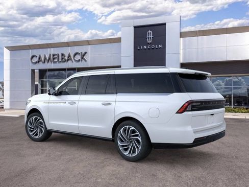 New 2026 Lincoln Navigator L Reserve AWD/4WD image 4