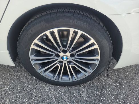 Used 2019 BMW 540i RWD image 10
