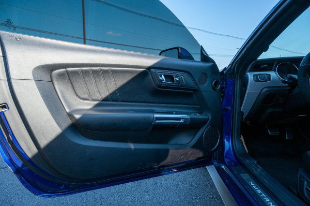 Used 2016 Ford Mustang GT Premium w/ Black Accent Package RWD image 19