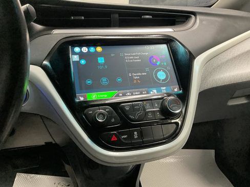 Used 2020 Chevrolet Bolt Premier w/ Infotainment Package image 23