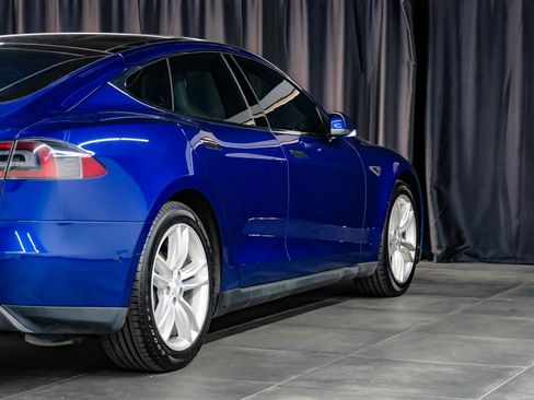 Used 2016 Tesla Model S 70 image 13