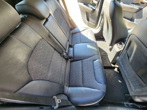 Used 2017 Kia Niro EX image 10