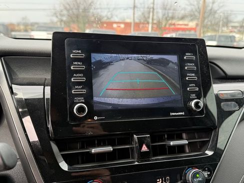 Used 2022 Toyota Camry SE image 20