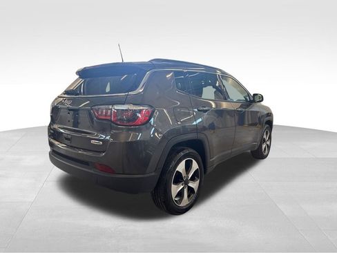 Used 2017 Jeep Compass Latitude w/ Popular Equipment Group AWD/4WD image 29