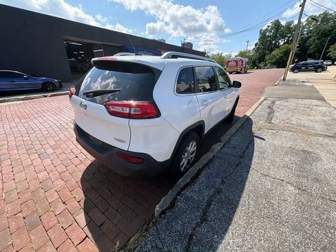 Used 2015 Jeep Cherokee Latitude w/ Cold Weather Group FWD image 6