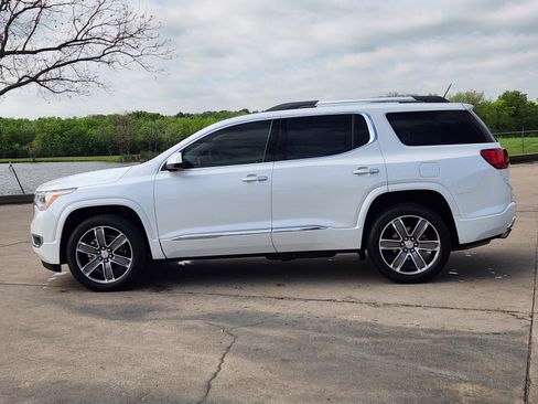 Used 2019 GMC Acadia Denali w/ Technology Package image 3