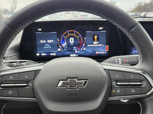 Used 2025 Chevrolet Traverse Z71 w/ LPO, Floor Liner Package image 31