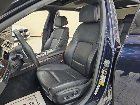 Used 2014 BMW 750Li image 17