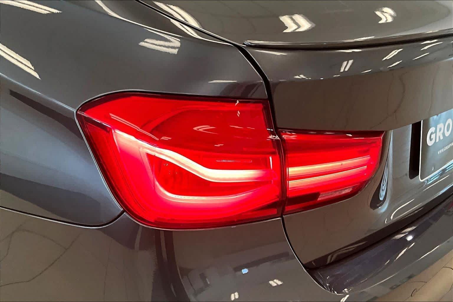 Used 2017 BMW M3 RWD image 27