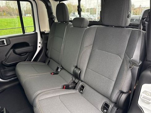 New 2026 Jeep Gladiator Sport image 19