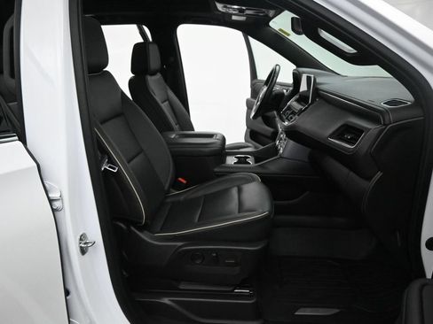 Used 2022 GMC Yukon XL SLT w/ SLT Premium Package AWD/4WD image 26