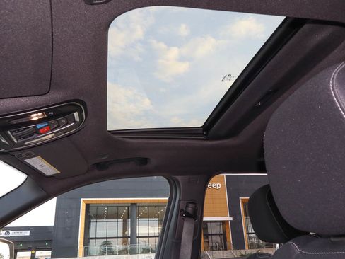 New 2026 Jeep Grand Cherokee Laredo X AWD/4WD image 14