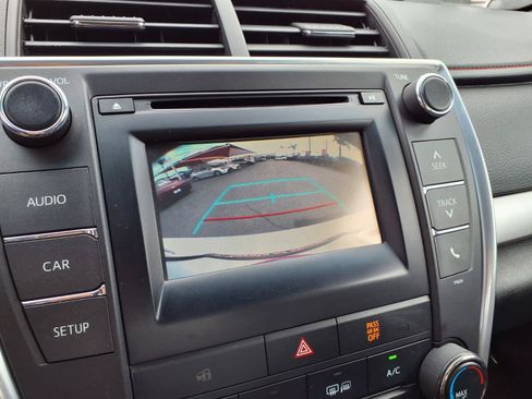 Used 2016 Toyota Camry SE FWD image 23