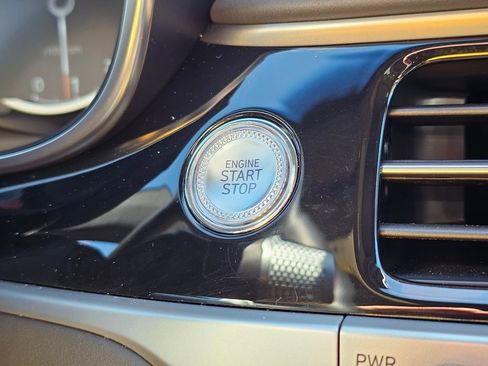 Certified 2025 Genesis G70 3.3T Advanced w/ Sport Prestige Package image 17