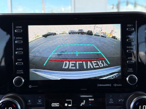 Certified 2022 Toyota Highlander XLE image 30