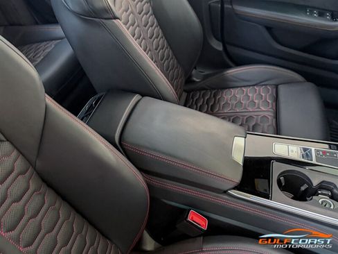Used 2022 Audi RS 7 Sportback w/ Black Optic Package AWD/4WD image 40