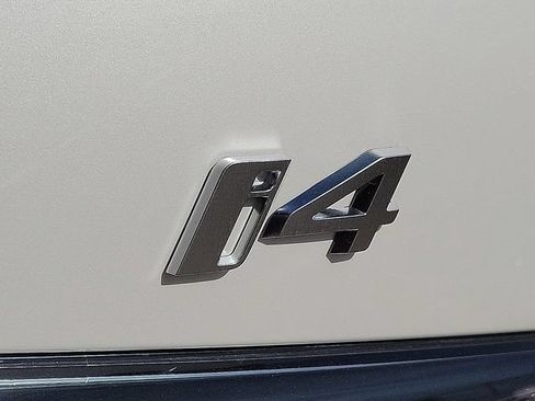 New 2026 BMW i4 eDrive40 RWD image 9
