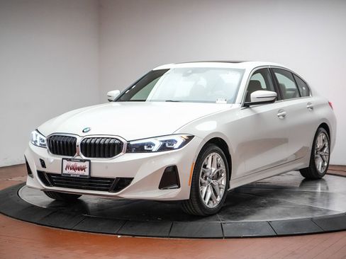 Used 2026 BMW 330i Sedan w/ Premium Package RWD image 1