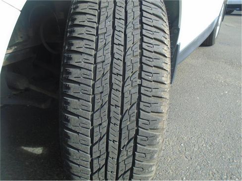 Used 2015 Subaru Forester 2.5i Premium w/ All-Weather Package image 24