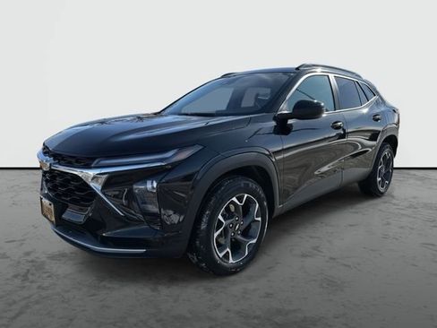 Used 2024 Chevrolet Trax LT image 1