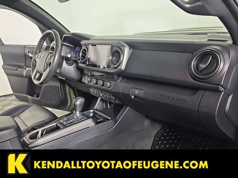 Used 2021 Toyota Tacoma TRD Sport AWD/4WD image 22
