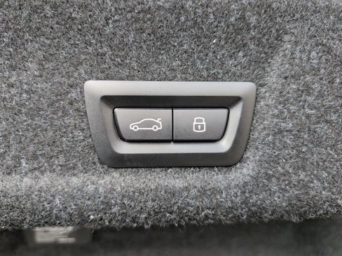 Certified 2025 BMW M340i image 39