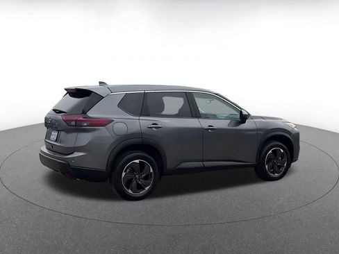 Used 2025 Nissan Rogue SV image 15