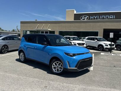 Used 2025 Kia Soul S
