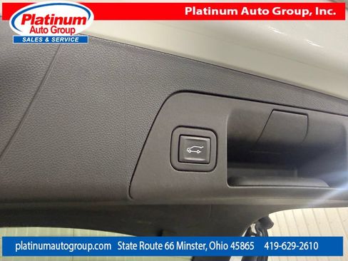 Used 2023 Buick Envision Avenir AWD/4WD image 35