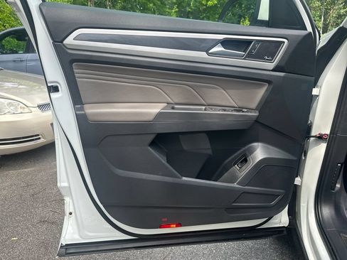 Certified 2022 Volkswagen Atlas SEL Premium AWD/4WD image 10
