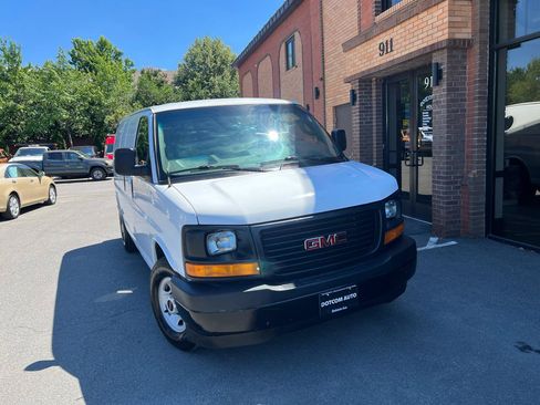 Used 2017 GMC Savana 2500 RWD image 14