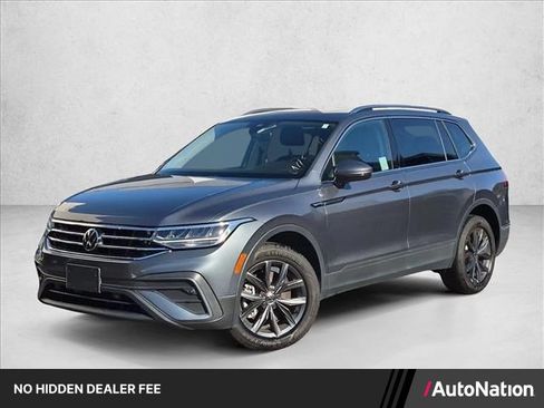 Used 2023 Volkswagen Tiguan SE w/ Panoramic Sunroof Package AWD/4WD image 1