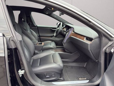 Used 2019 Tesla Model S Standard Range image 13