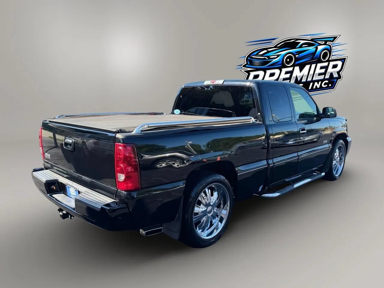 Used 2003 Chevrolet Silverado 1500 SS AWD/4WD image 8