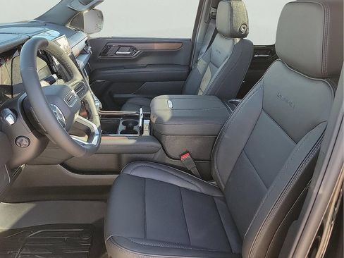 Used 2026 GMC Yukon XL Denali w/ Sun & Power Step Package AWD/4WD image 13