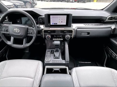 Used 2025 Toyota Tacoma SR5 RWD image 18