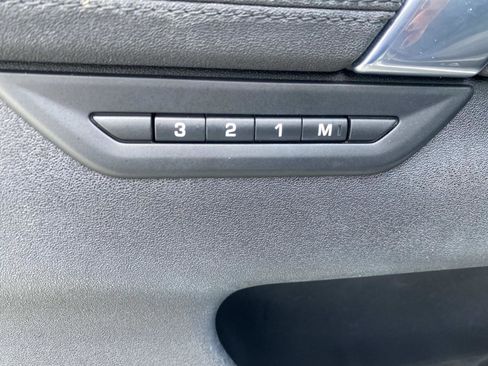 Used 2022 Land Rover Discovery Sport SE image 19