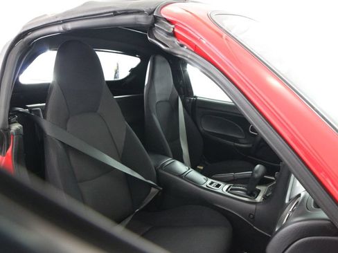Used 2002 MAZDA MX-5 Miata RWD image 32