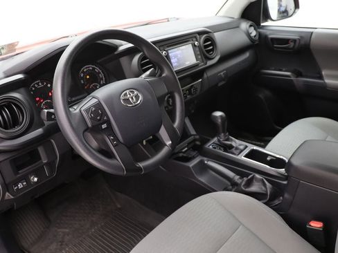 Used 2017 Toyota Tacoma SR w/ Tow Package image 18