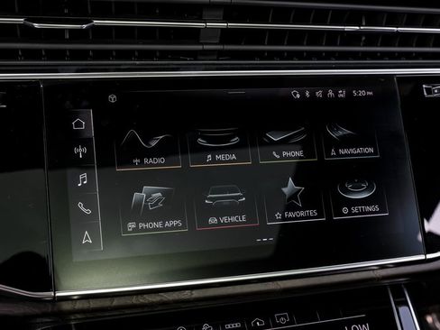 Used 2022 Audi Q8 Premium Plus AWD/4WD image 28