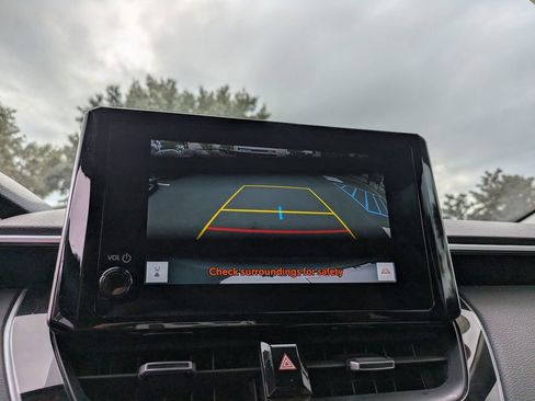 Certified 2024 Toyota Corolla Cross XLE image 20