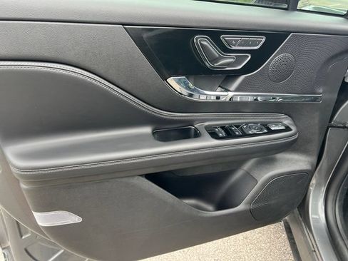 New 2026 Lincoln Corsair Premiere FWD image 11