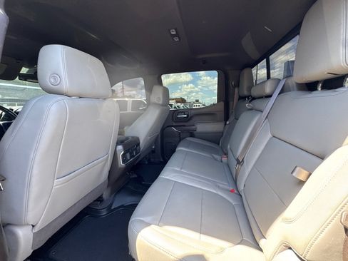 Used 2021 GMC Sierra 1500 SLT w/ SLT Premium Package AWD/4WD image 10