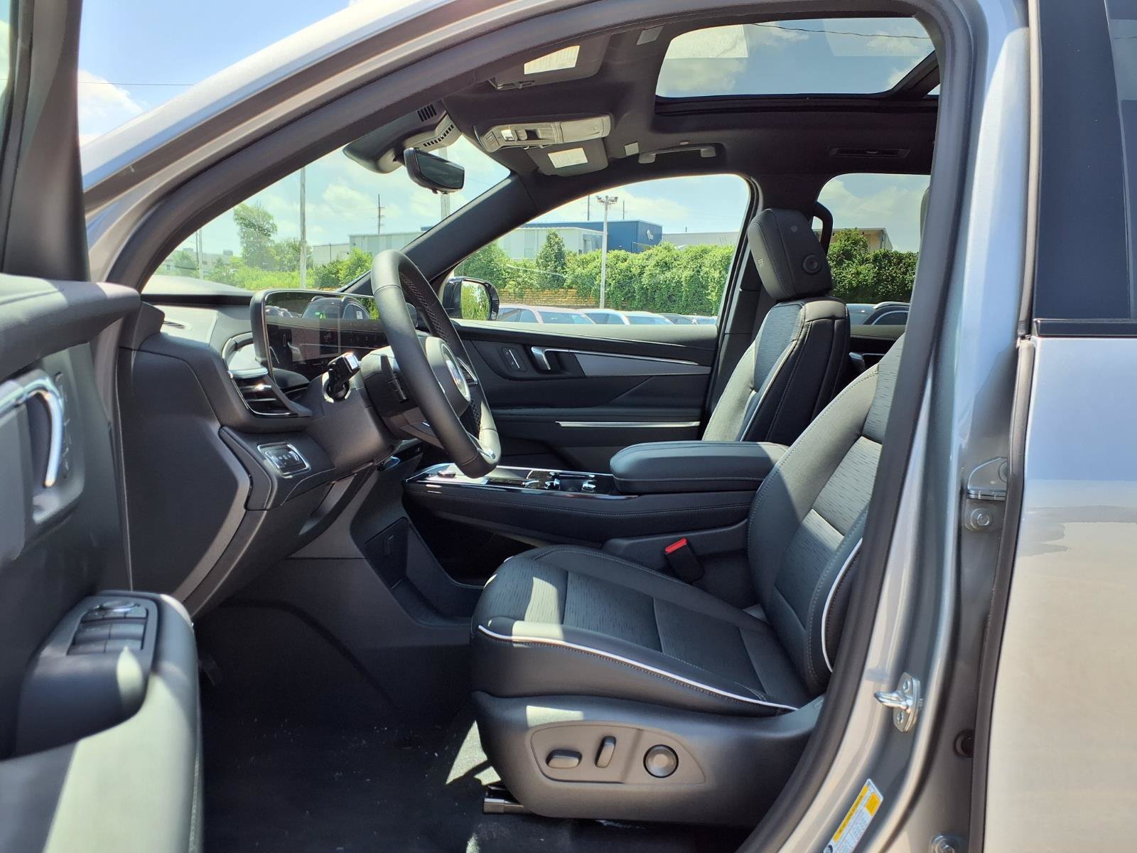 New 2026 Buick Enclave Sport Touring w/ Power Package FWD image 17