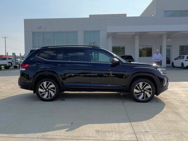 New 2026 Volkswagen Atlas SE FWD image 6
