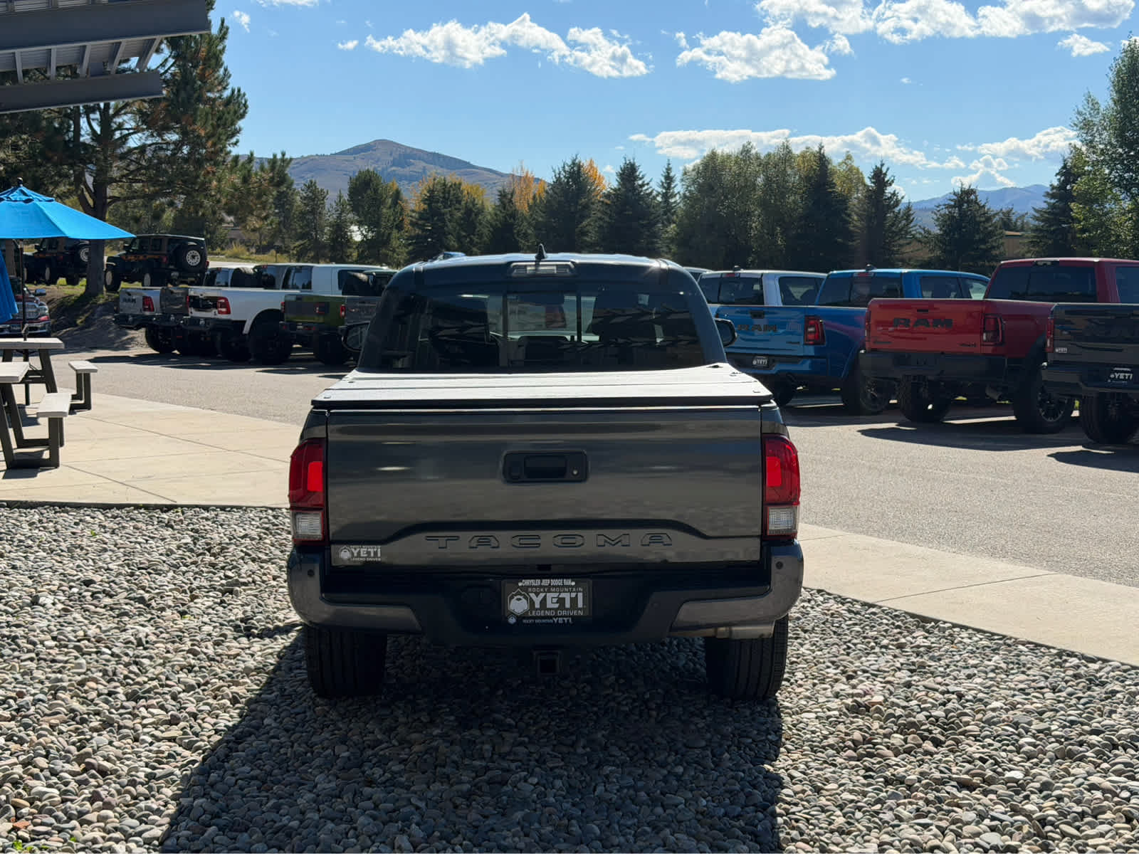 Used 2018 Toyota Tacoma TRD Sport AWD/4WD image 5