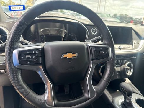 Used 2021 Chevrolet Blazer LT FWD image 9