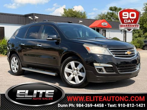 Used 2017 Chevrolet Traverse LT w/ Style and Technology Package FWD image 1