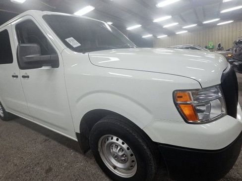 Used 2020 Nissan NV 3500 S image 4