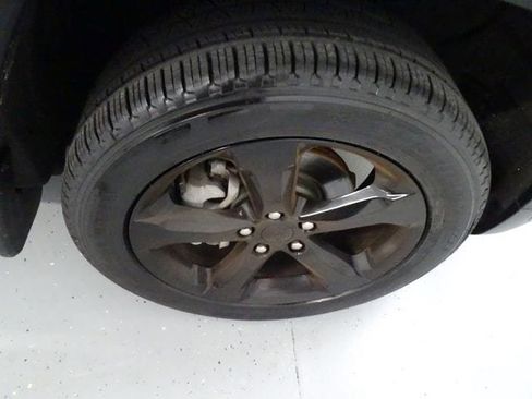 Certified 2024 Jeep Grand Cherokee Limited w/ Luxury Tech Group II image 32